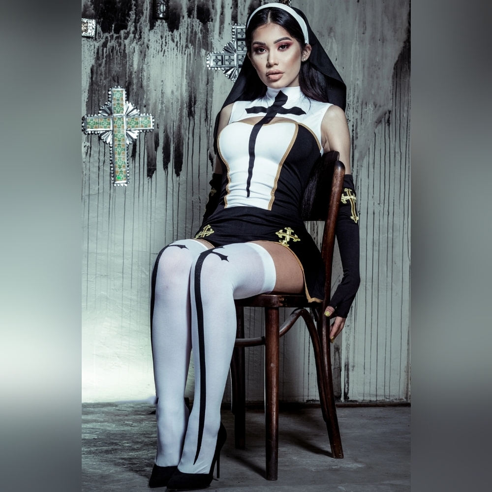 HALLOWEEN - 4 Piece Nun Costume